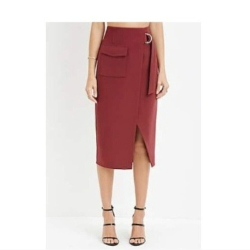 Forever 21 Burgundy Contemporary  Midi Skirt. Haw Slit and D-ring. Size S